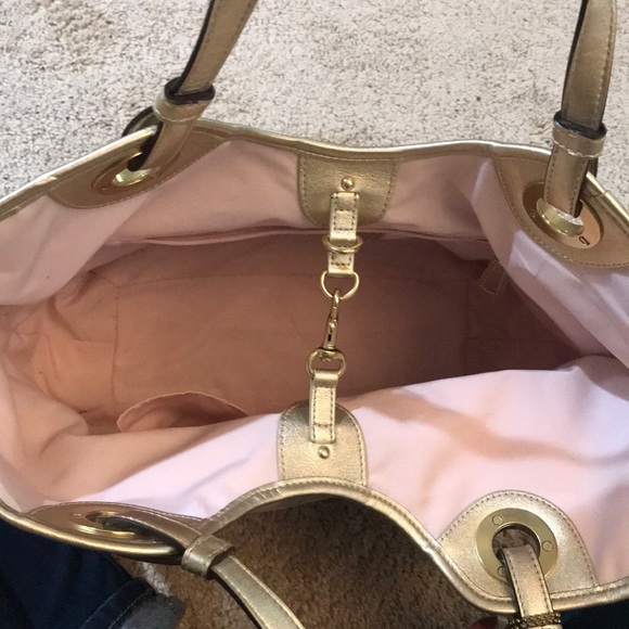 Cream Coach Handbag - Picture 3 of 5